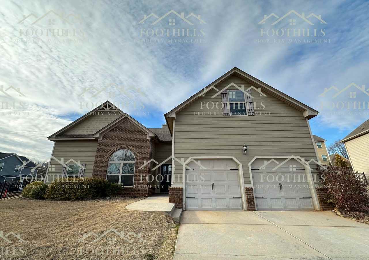 3 Tolkien Dr - Photo 2 of 33