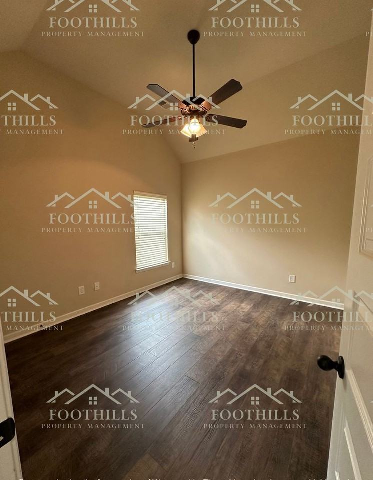 3 Tolkien Dr - Photo 3 of 33