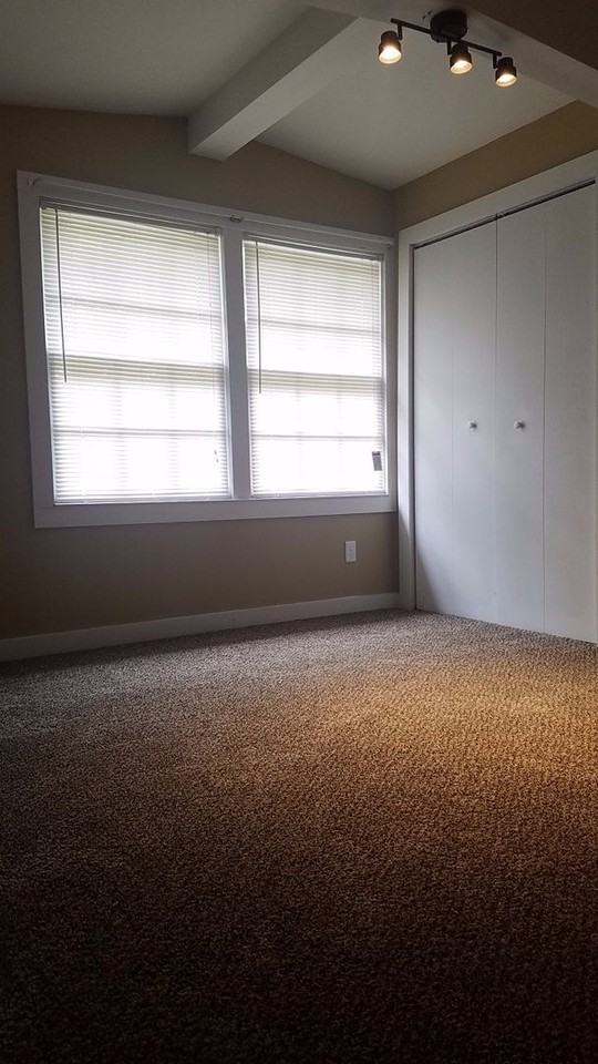 701 Norman Cir - Photo 4 of 18