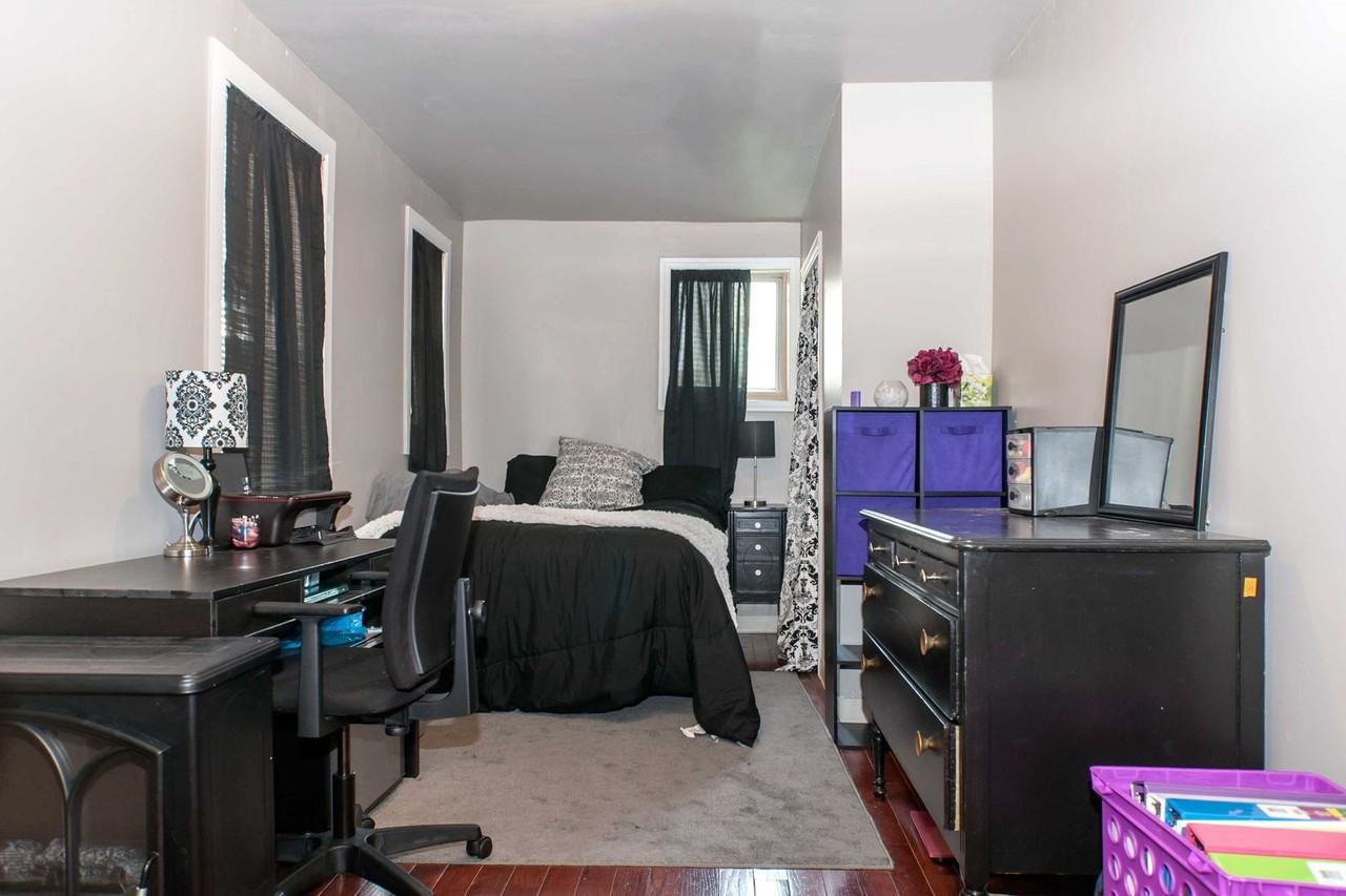 1411 Bingham St - Photo 6 of 12