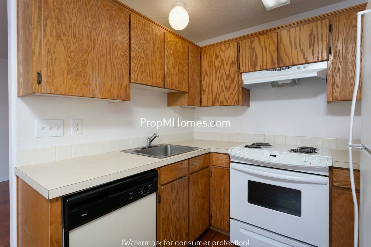 2516 Se 103rd Ave - Photo 6 of 20