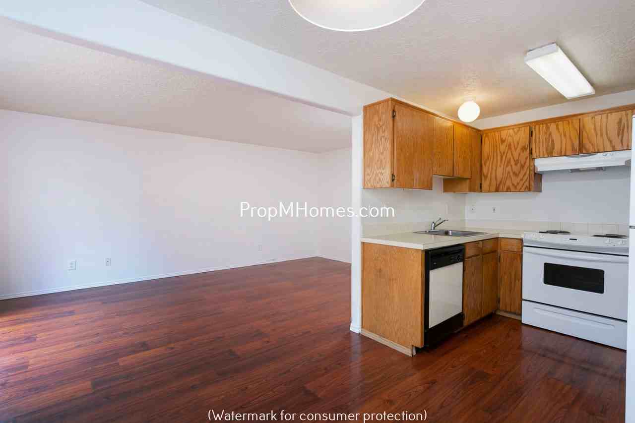 2516 Se 103rd Ave - Photo 4 of 20