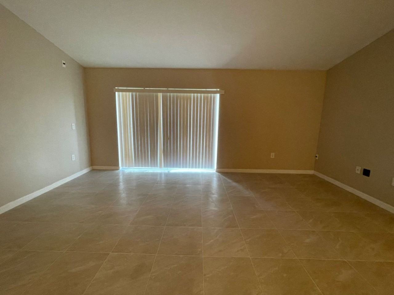 568 Finch Ct - Photo 6 of 29