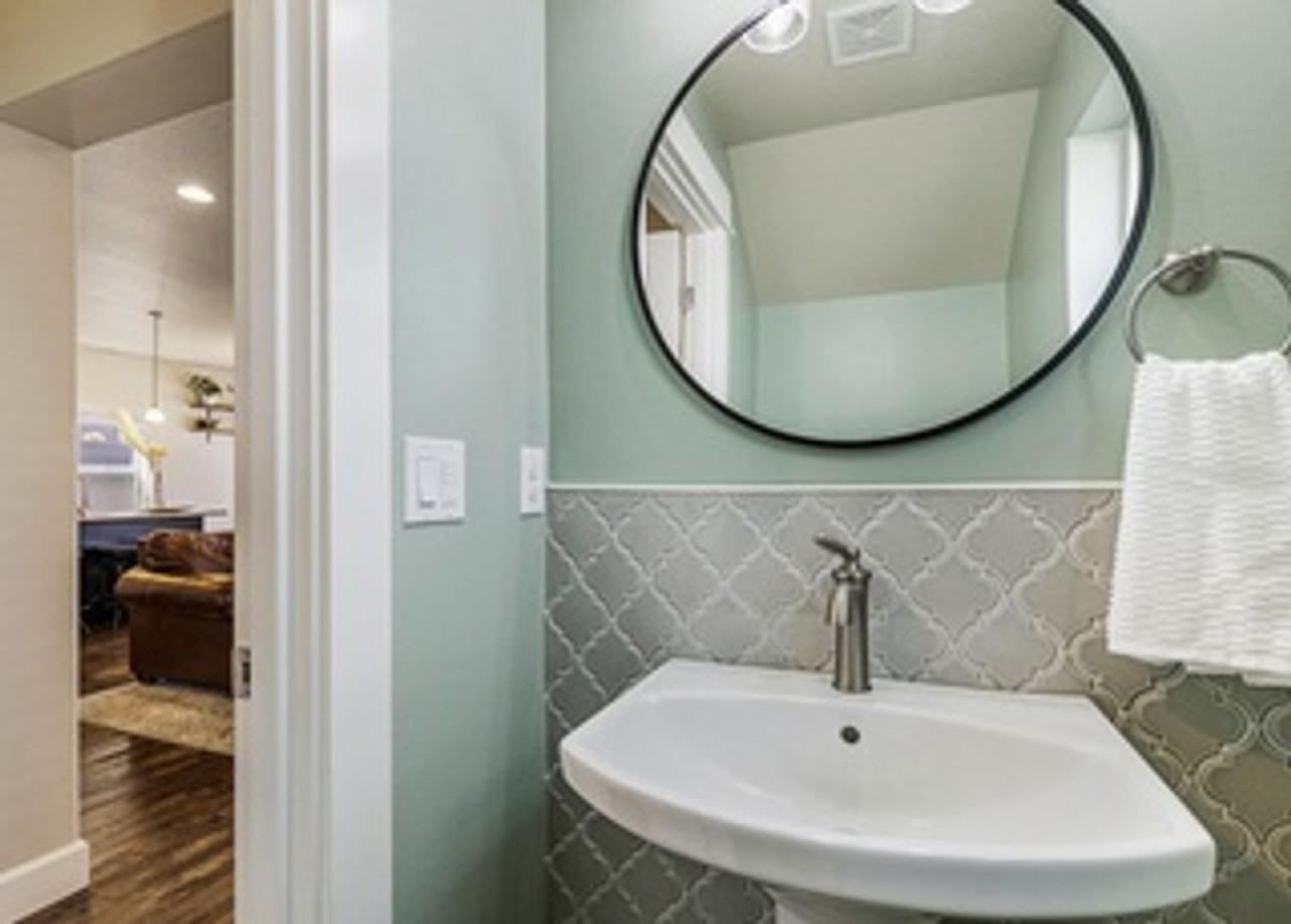 3136 Ne Flagstone Ave - Photo 4 of 26