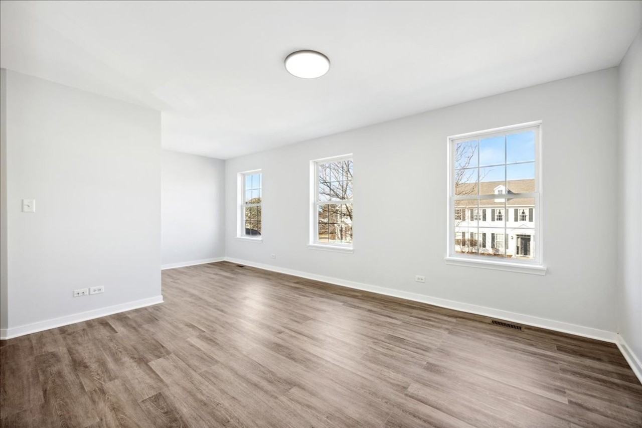 2435 Georgetown Circle - Photo 6 of 10