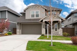 featured image of 3012 Ne Flagstone Ave