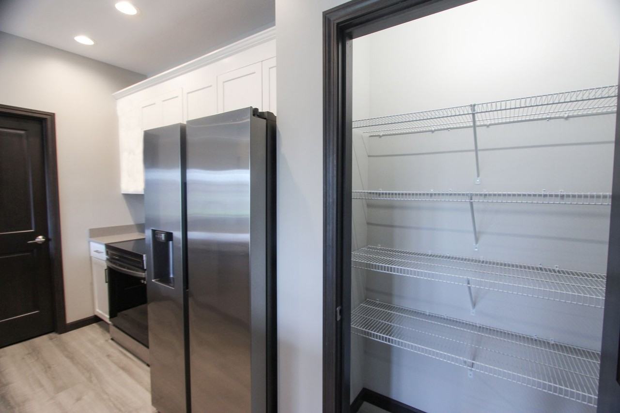 2000 Legacy Ln #108 - Photo 6 of 34