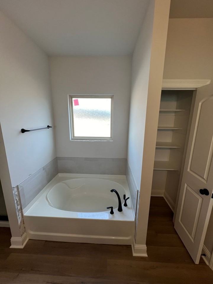 17 Venecia Ct - Photo 7 of 22