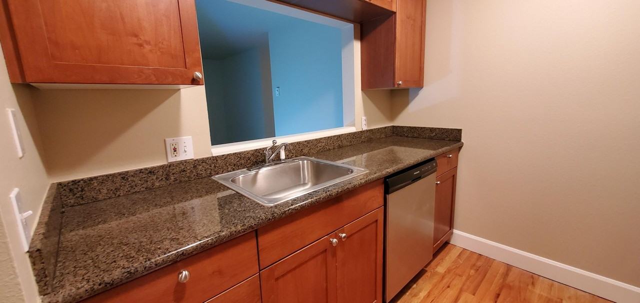 755 5th Ave Nw - Photo 3 of 15