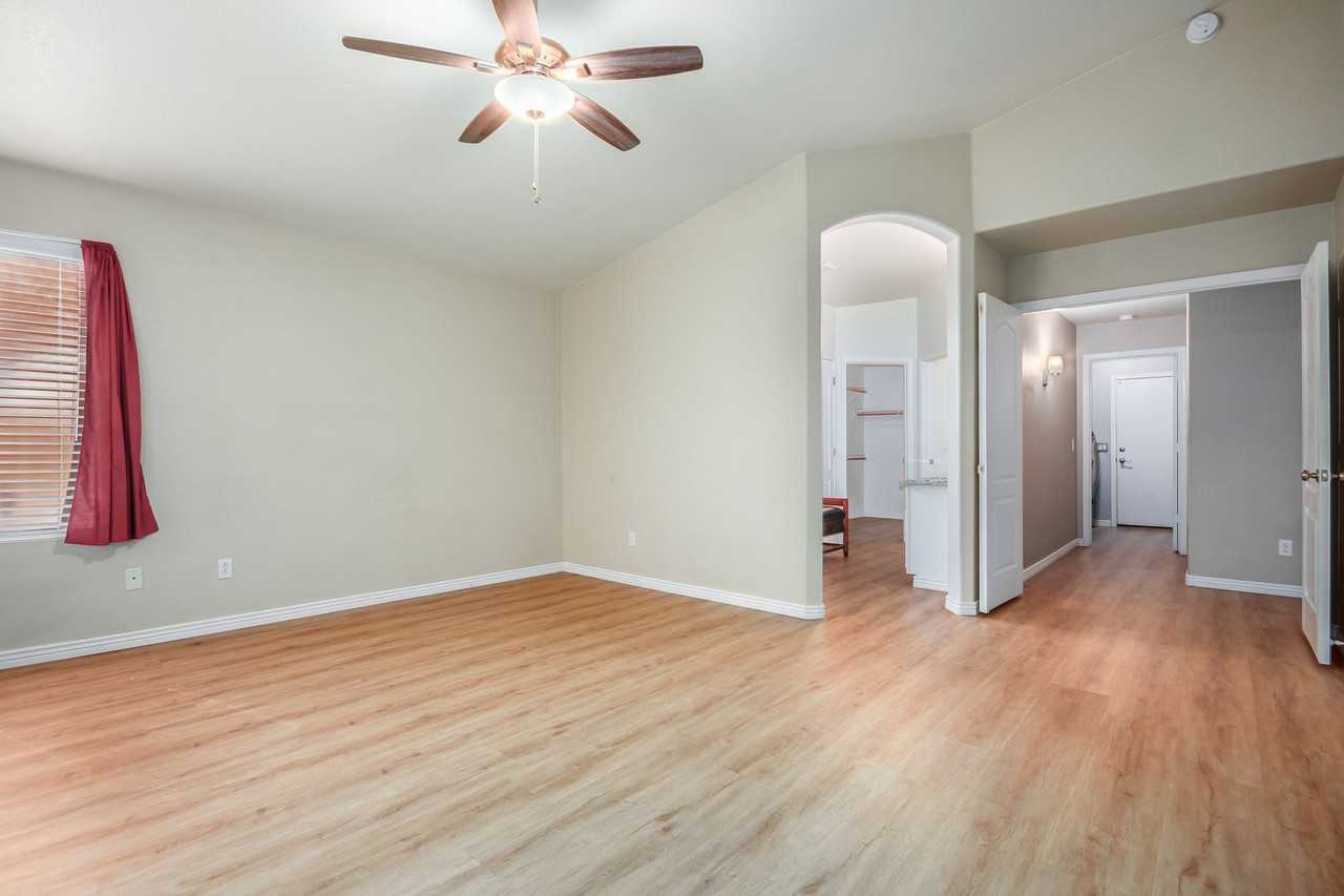 11365 E Downing Cir - Photo 7 of 40