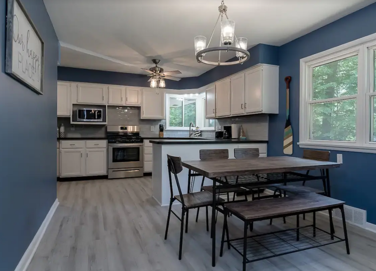 2784 Scenic Dr - Photo 3 of 6