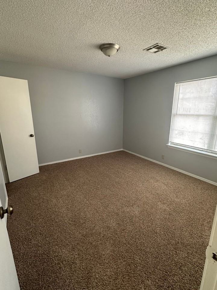 6251 S Yorktown Pl - Photo 7 of 12