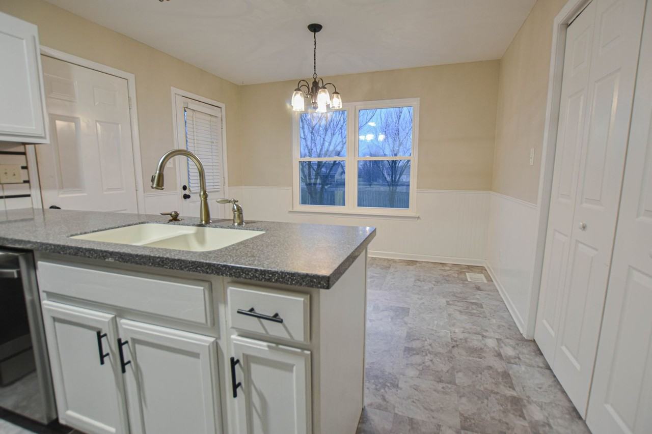 1396 Shady Hill Court - Photo 6 of 17