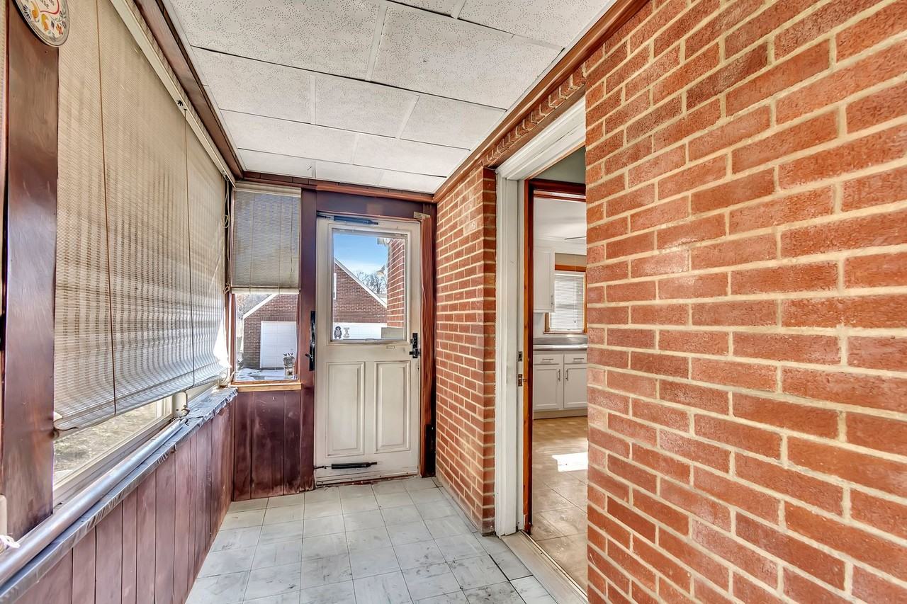 18 Dolan St - Photo 2 of 15
