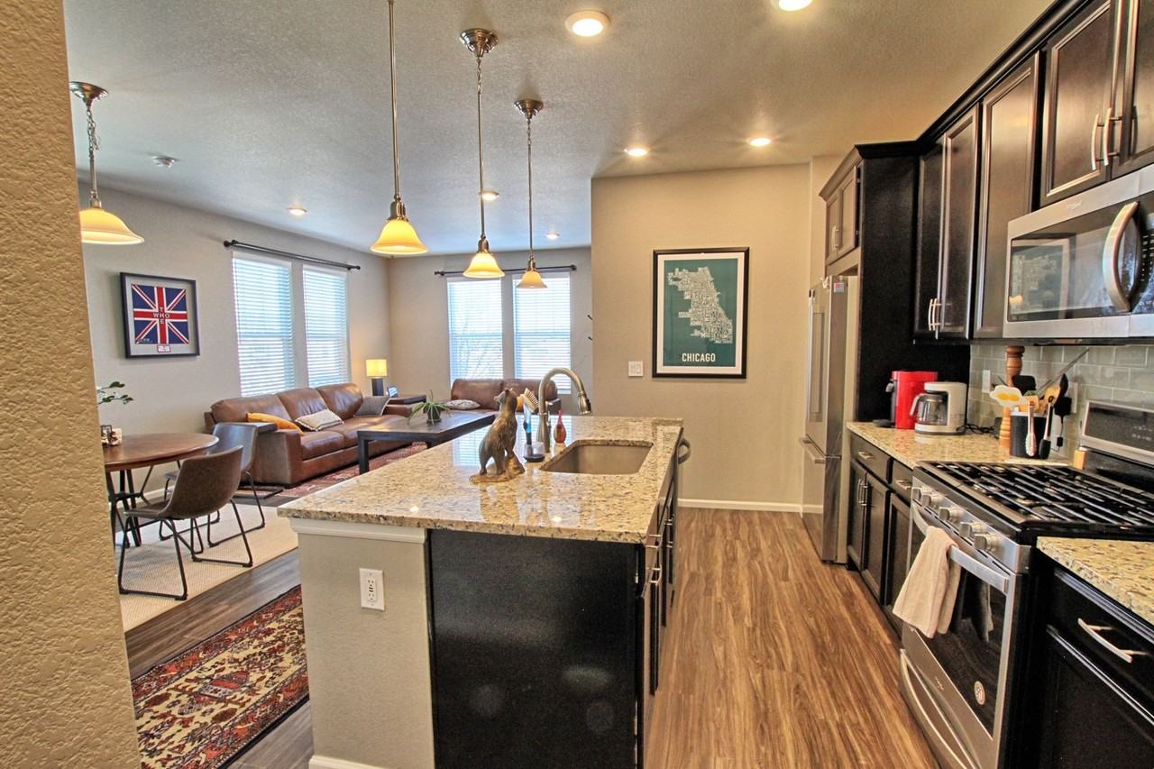 3752 Happyheart Way - Photo 3 of 21