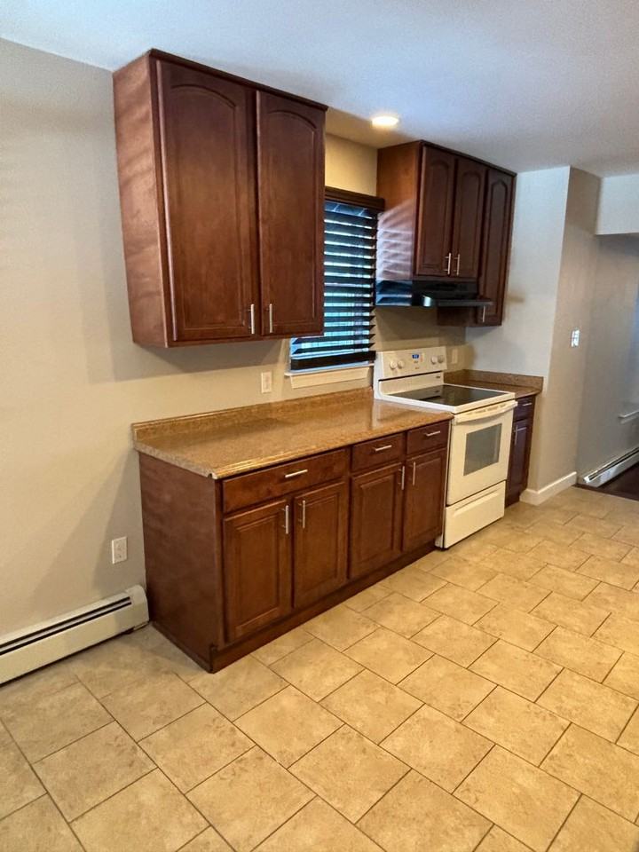 181 Main St - Photo 3 of 15