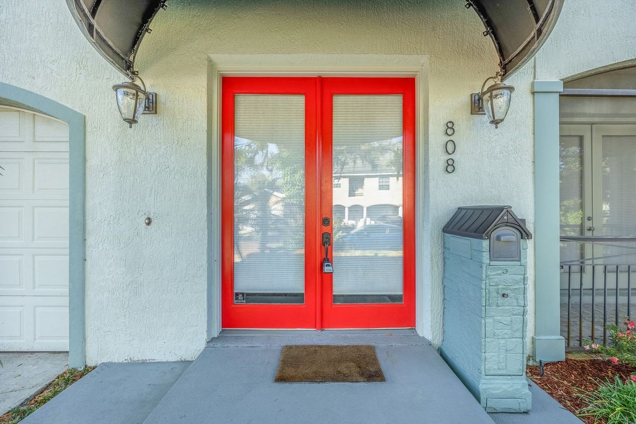 808 N Shine Ave - Photo 3 of 22