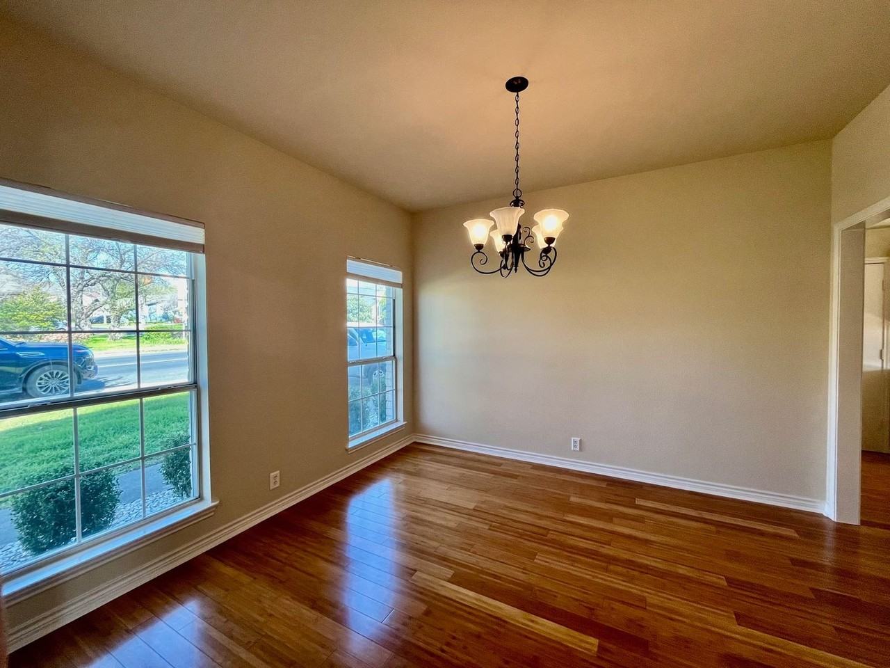 7100 Misty Ridge Dr - Photo 7 of 33