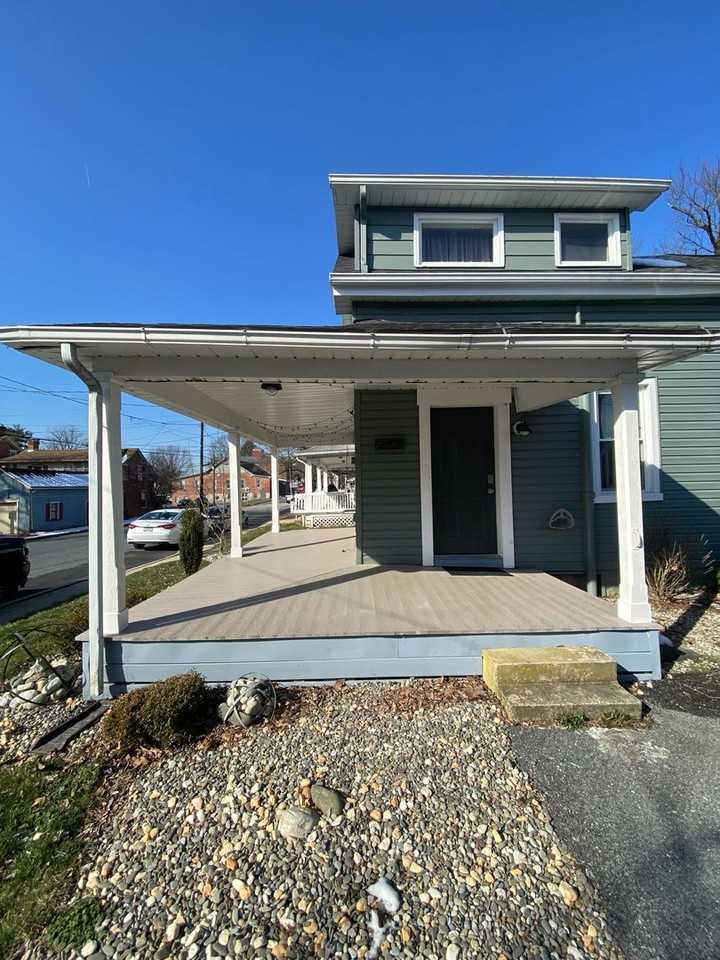 2039 Broad St - Photo 2 of 25