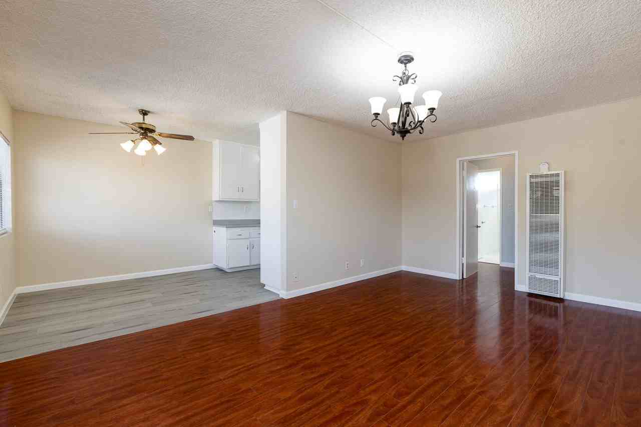 556 Arden Ave Apt E - Photo 3 of 16