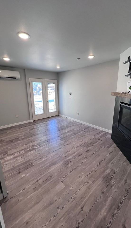 100 3rd St #1 - Photo 3 of 14