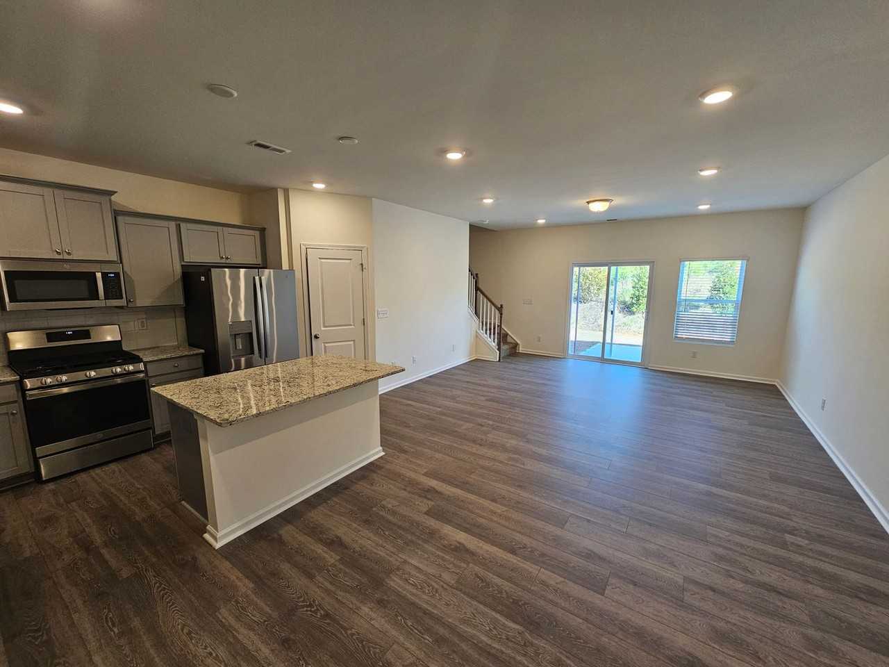 2804 Trinity St - Photo 3 of 30