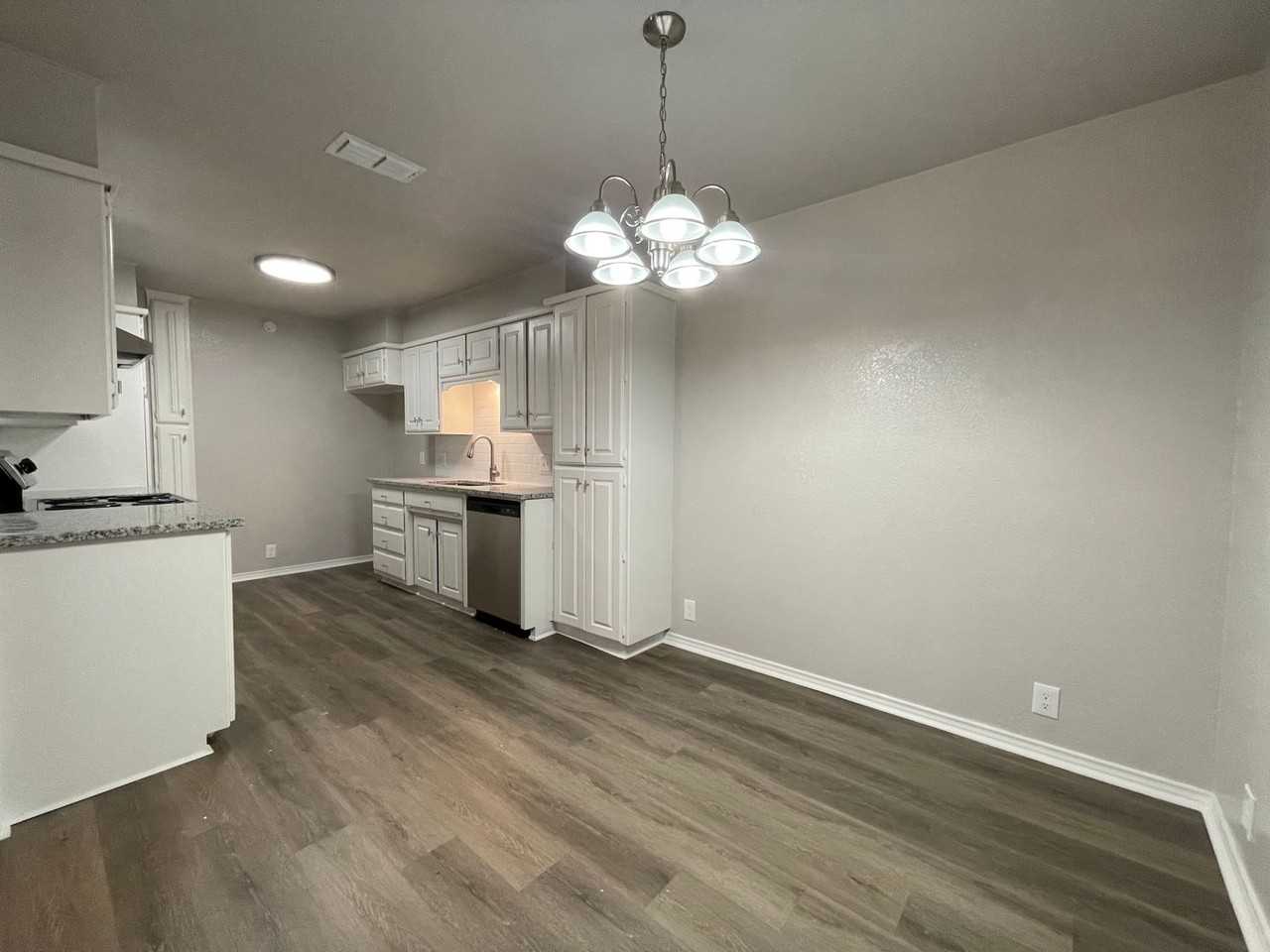 206 S Nolan River Rd #13 - Photo 6 of 21