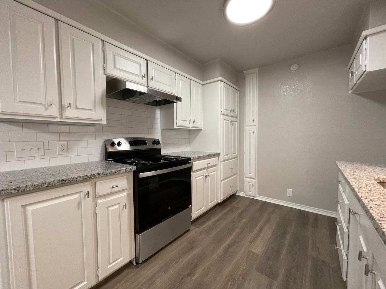 206 S Nolan River Rd #13 - Photo 7 of 21