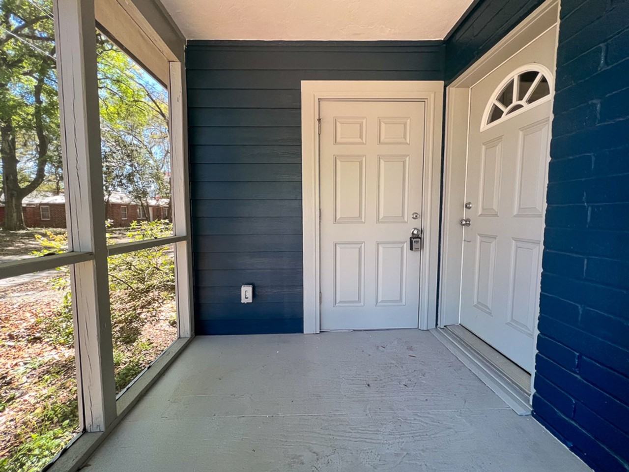 1327 Nw 6th Pl - Photo 2 of 20