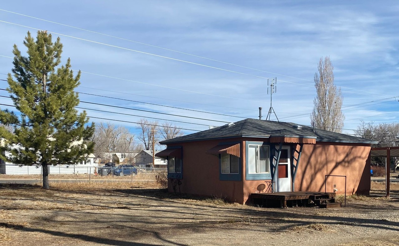 304 S Harrison St - Photo 3 of 10