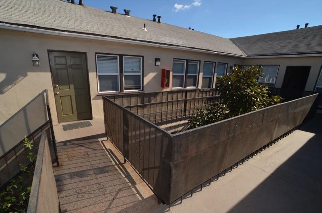 4128 W Adams Blvd #1 - Photo 5 of 13