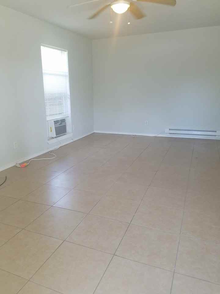 4306 Avenue L - Photo 2 of 13