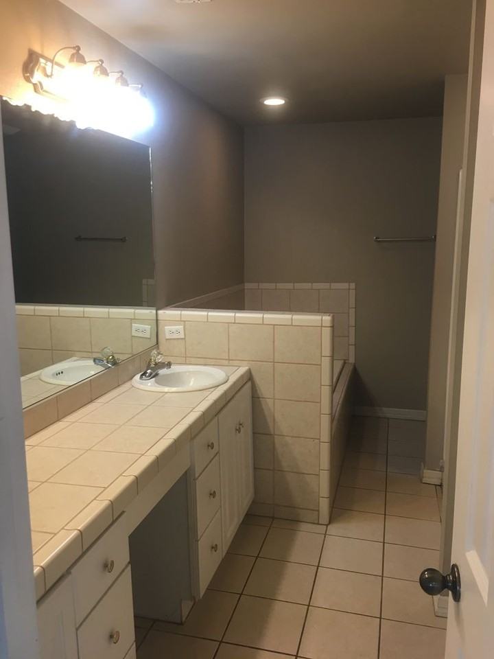 667 N Meadowlands Dr - Photo 7 of 12