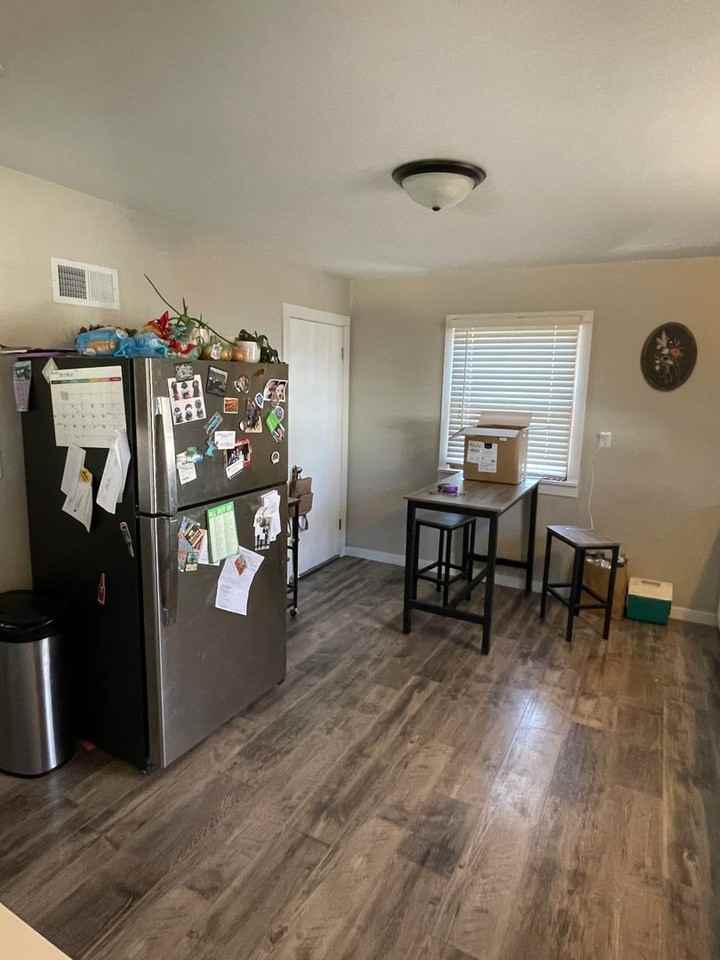 408 W Central St - Photo 3 of 9