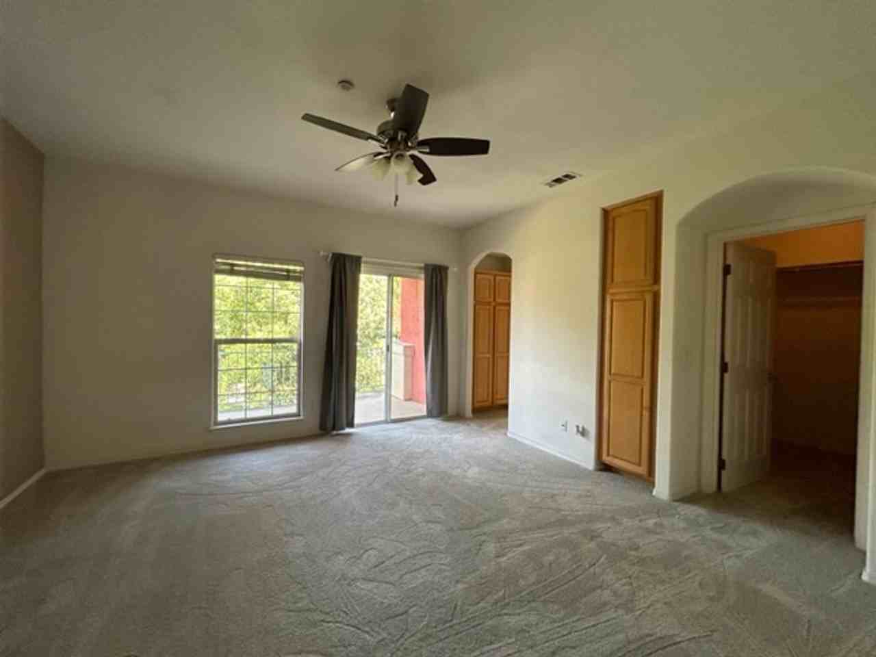 2805 Garibaldi Ave - Photo 5 of 10