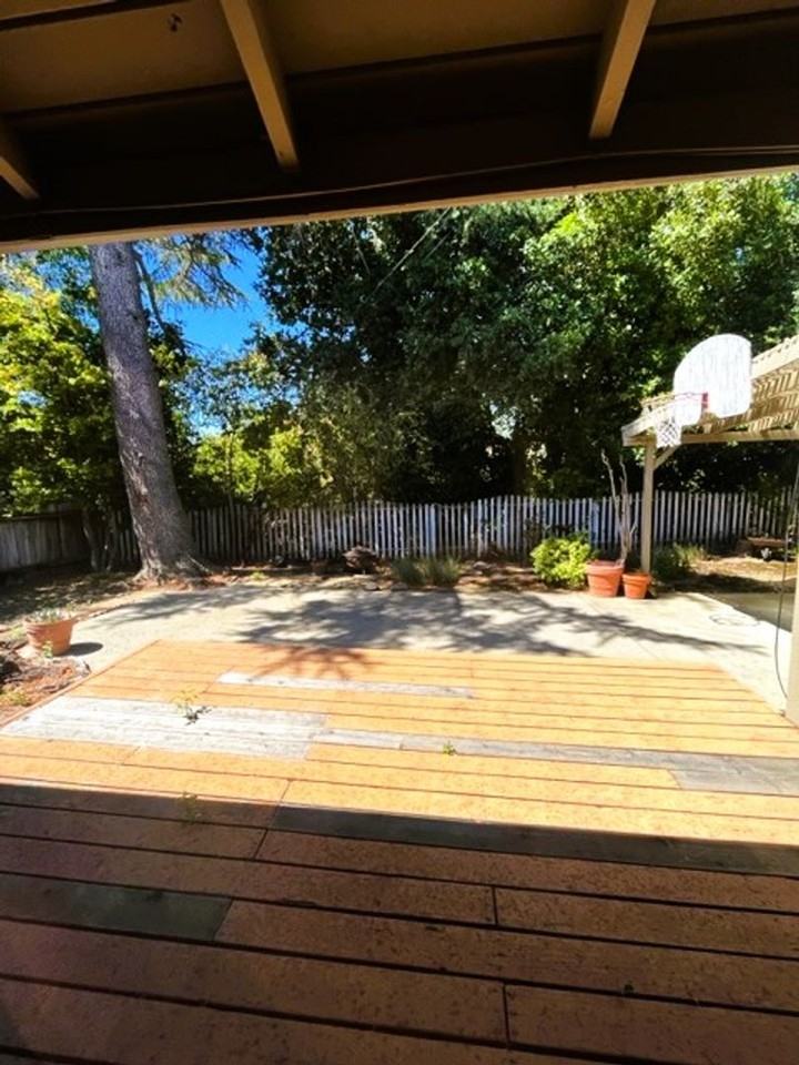 634 Stanford Dr - Photo 4 of 13