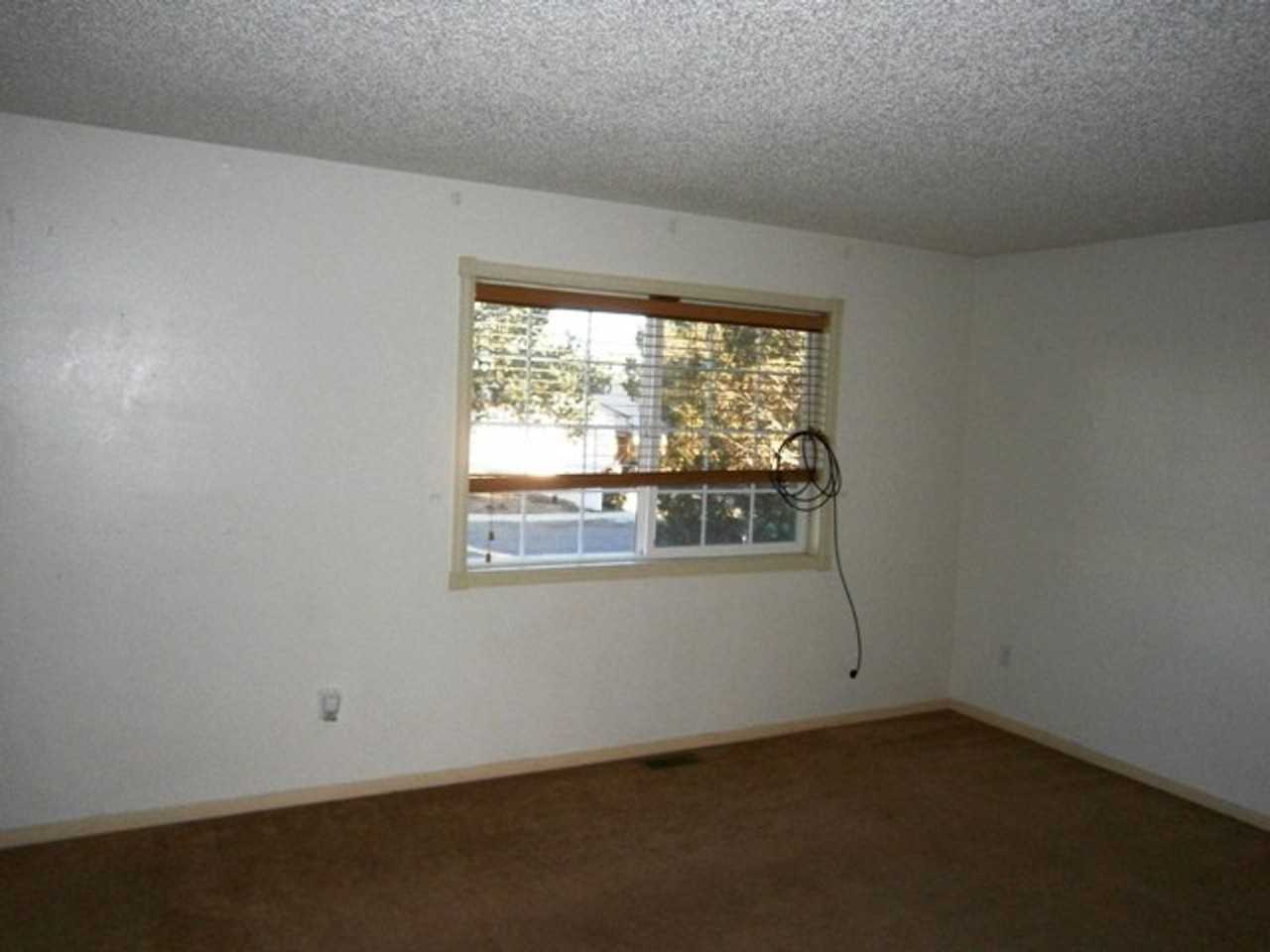 3006 Monica Dr W - Photo 3 of 13
