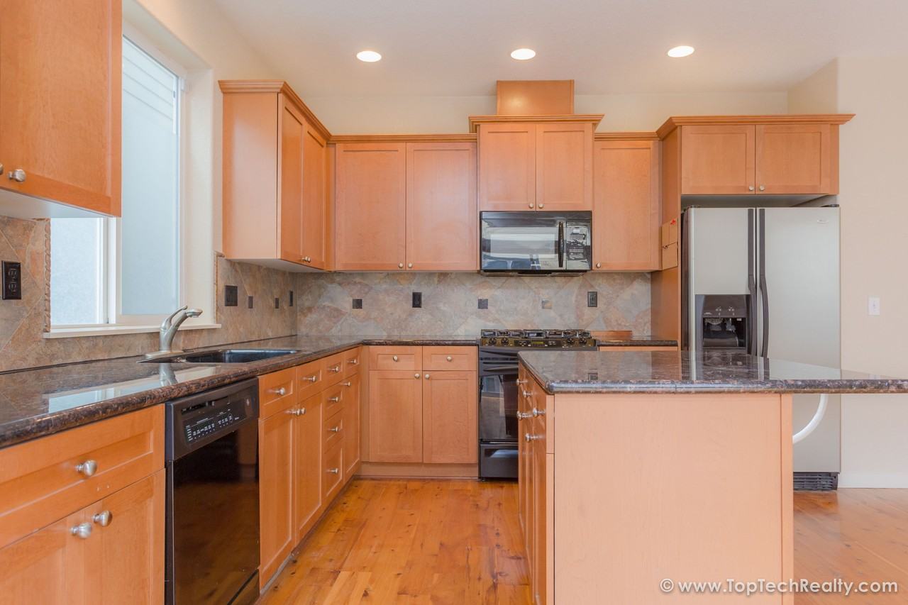 182 Nw 209th Ave - Photo 2 of 31