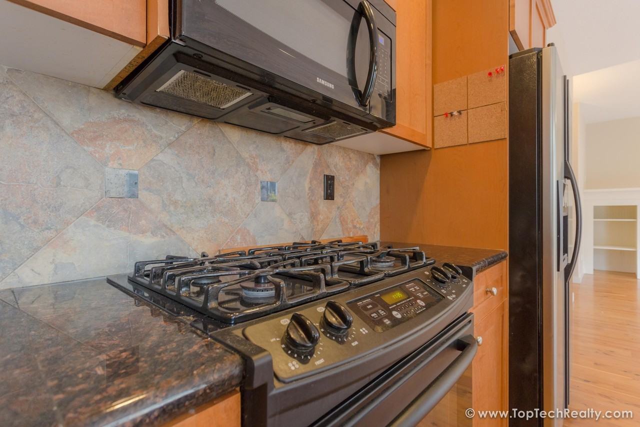182 Nw 209th Ave - Photo 6 of 31