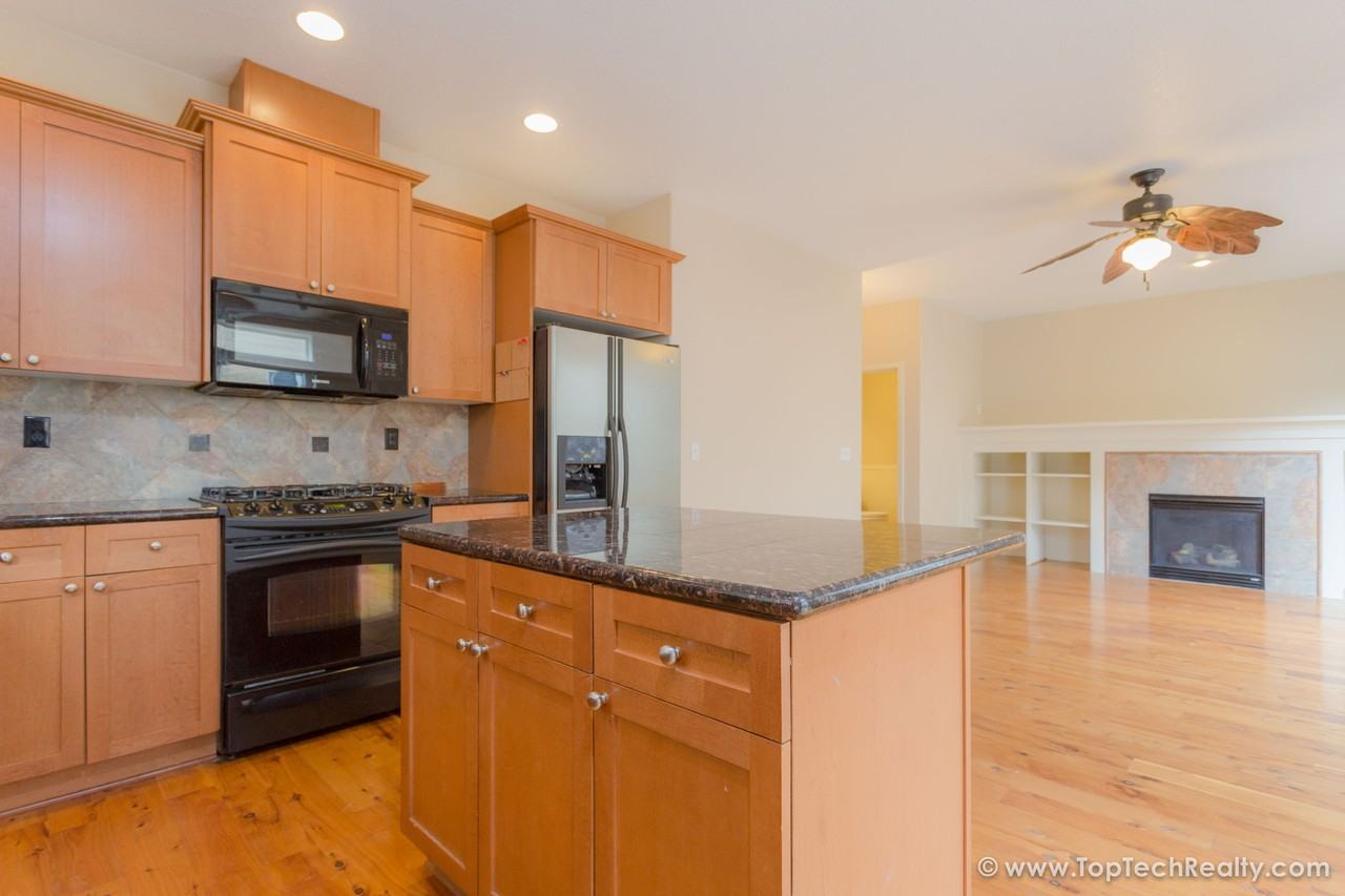 182 Nw 209th Ave - Photo 7 of 31