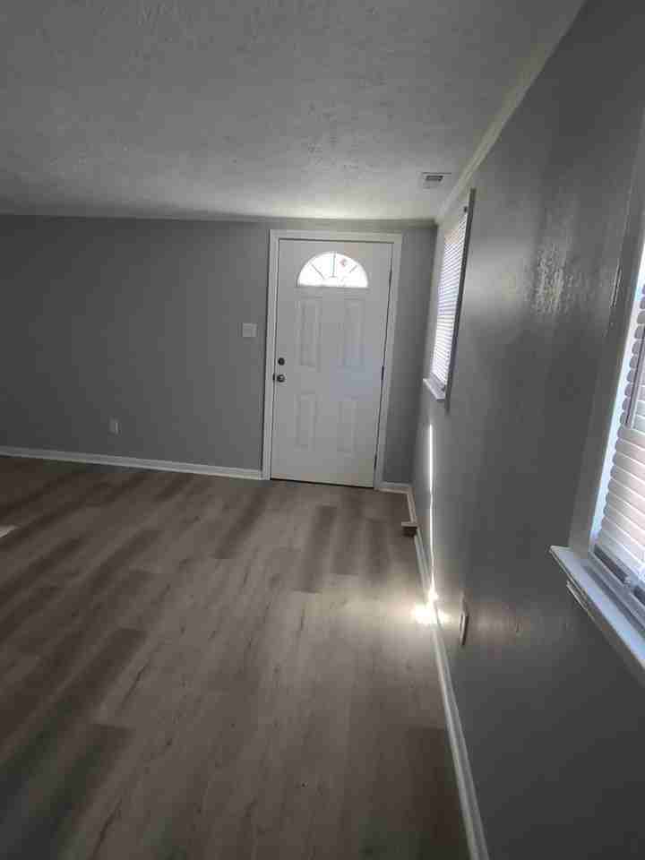 1623 1623 Hwy 41 South - Photo 2 of 5