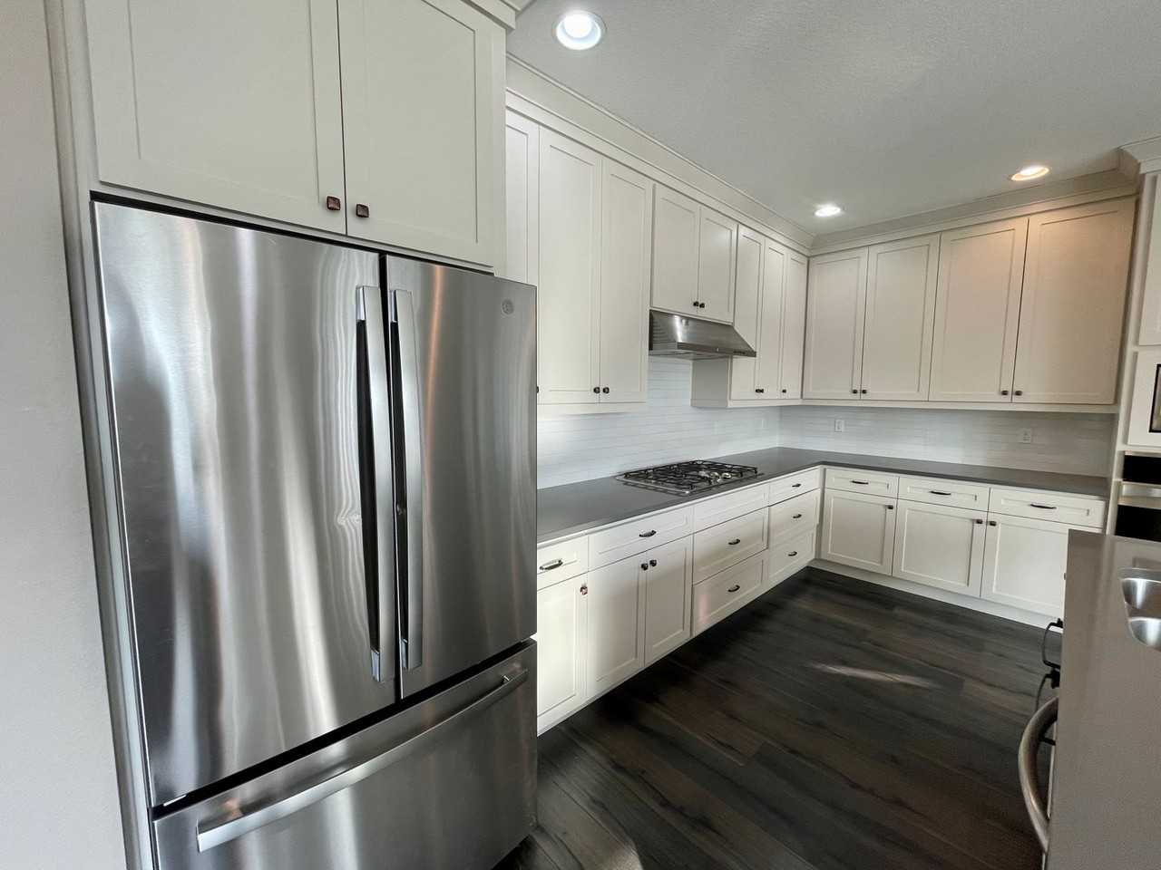 2120 Sw Dolph Ct - Photo 5 of 33