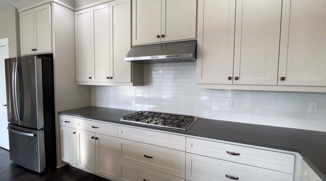 2120 Sw Dolph Ct - Photo 6 of 33