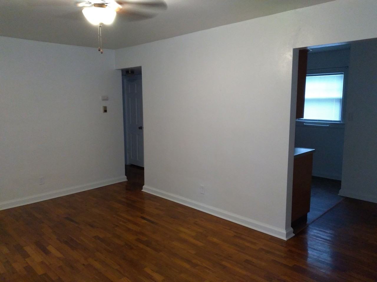 3000 W Devon Rd - Photo 4 of 20