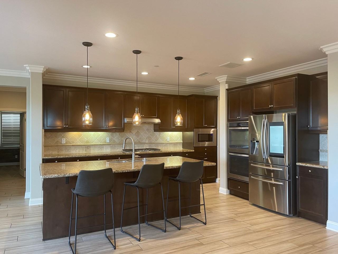 34600 Serdonis St - Photo 4 of 44