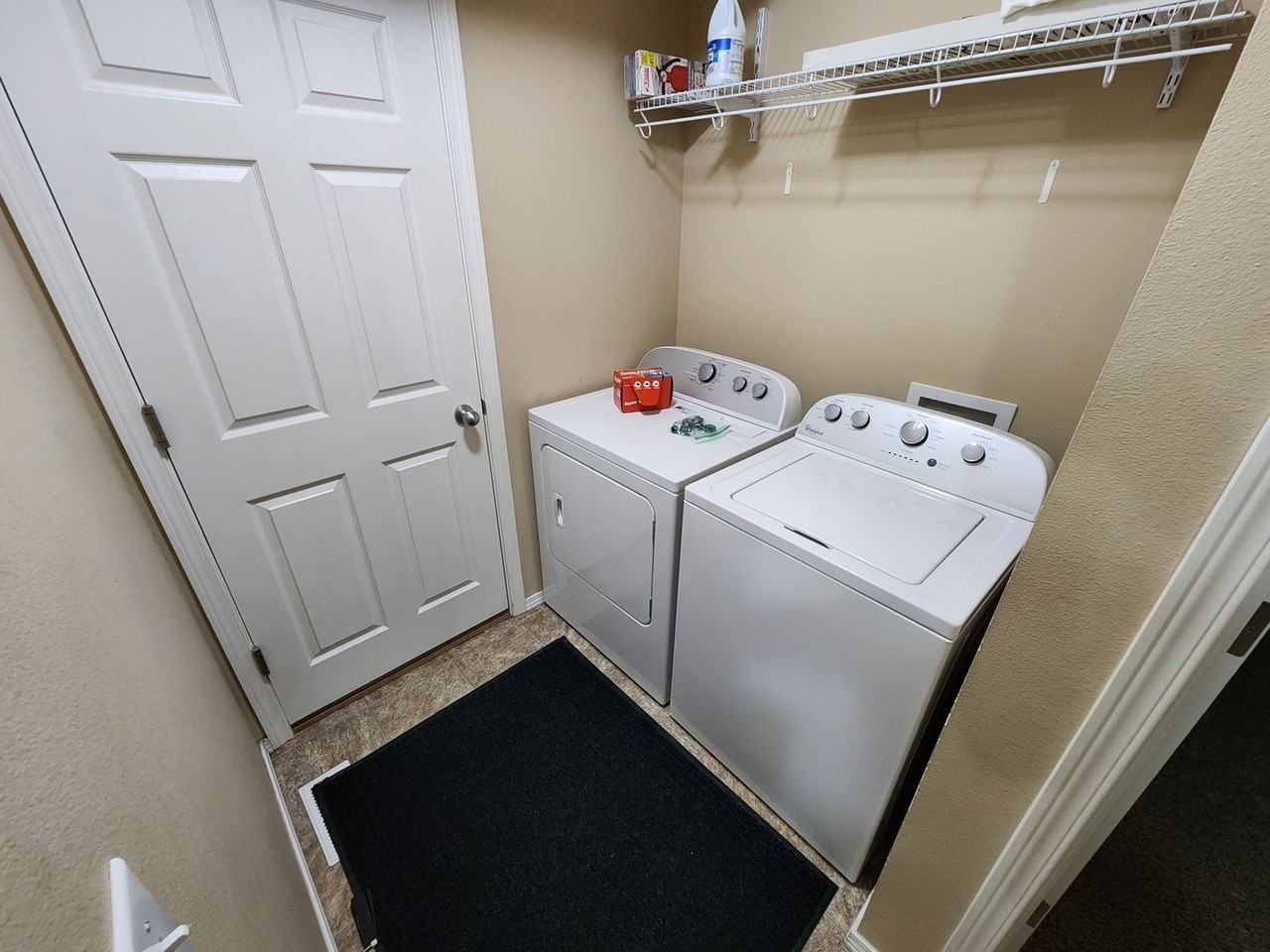 2624 Aspen Heights Loop - Photo 2 of 16