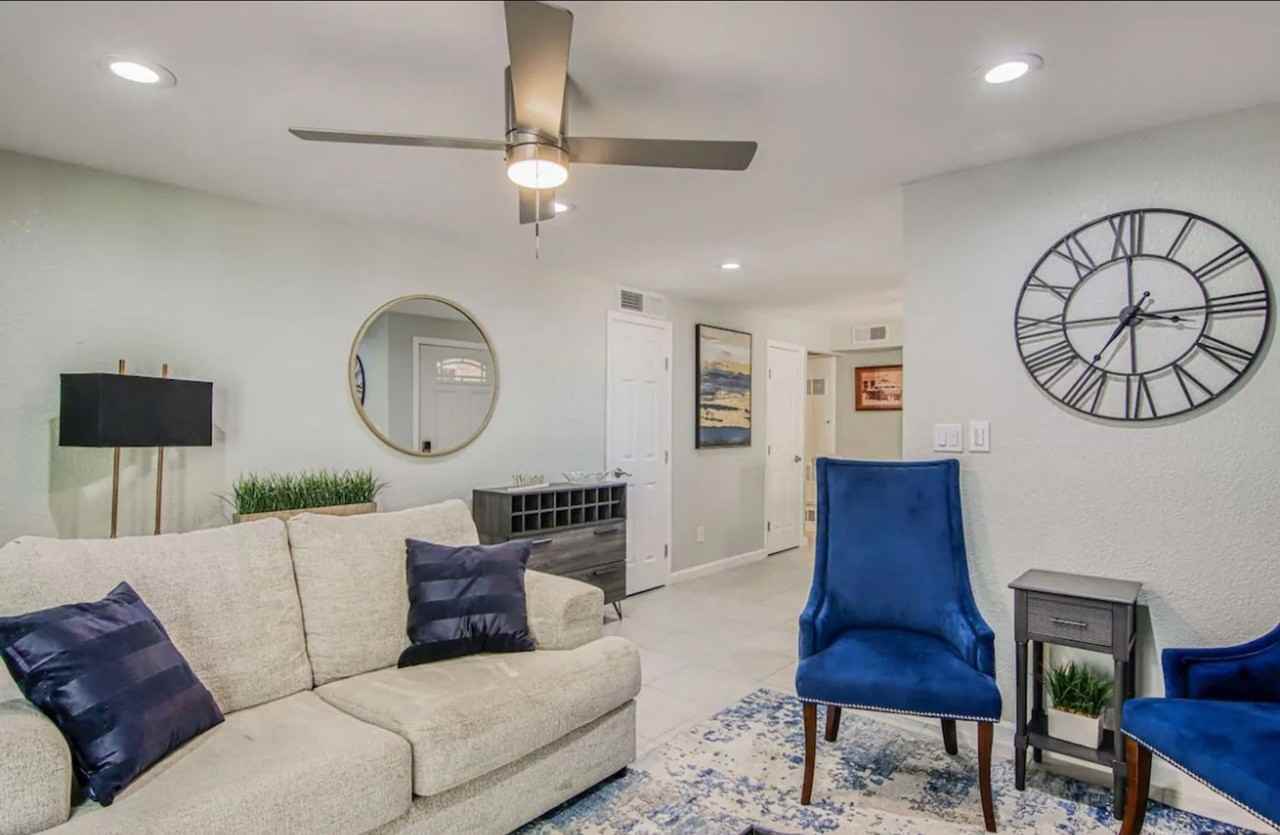 309 Zenith Dr - Photo 3 of 50