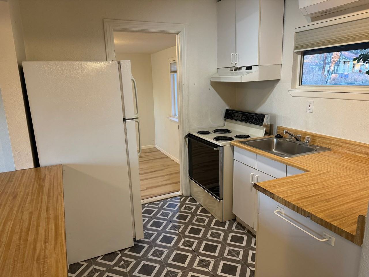 831 Buschmann Rd - Photo 4 of 7