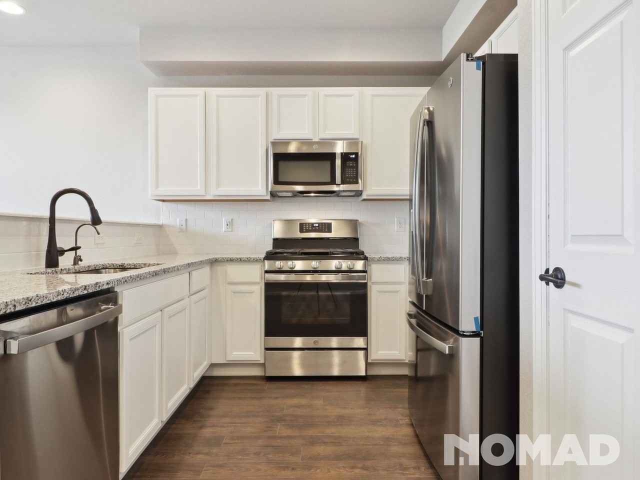 6418 North Ceylon Street - Photo 4 of 27