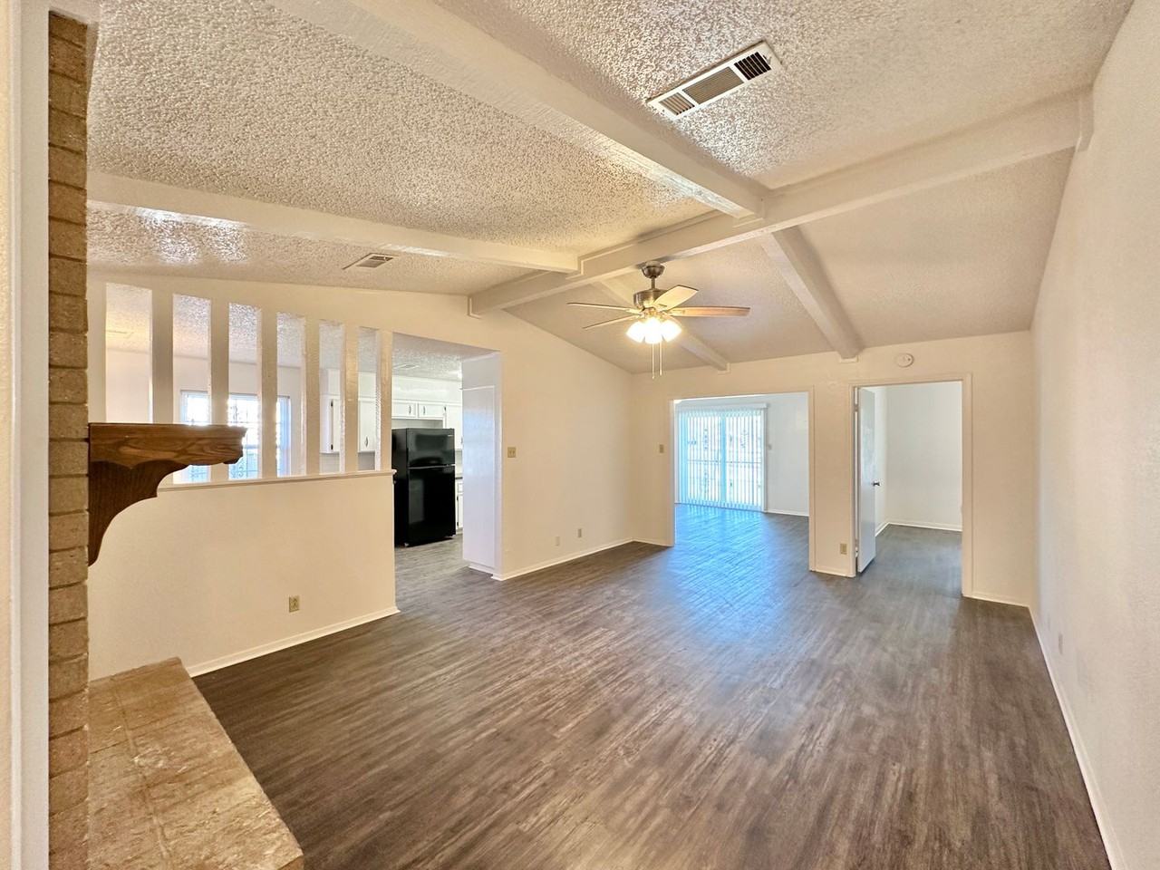 1501 Farhills Dr - Photo 2 of 42